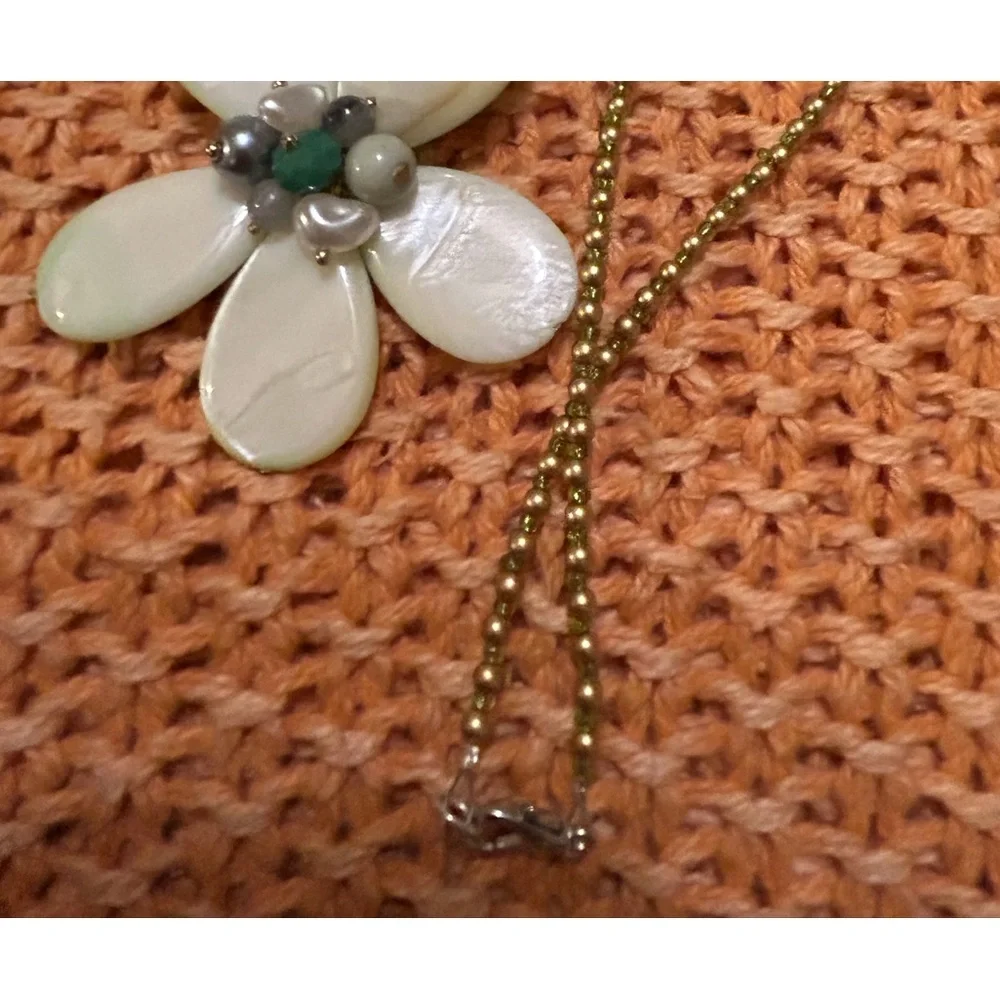 Beautiful necklace - Picture 7 of 10